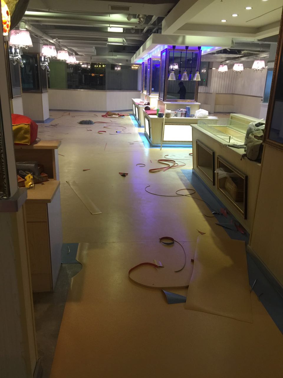 PVC地板胶安装